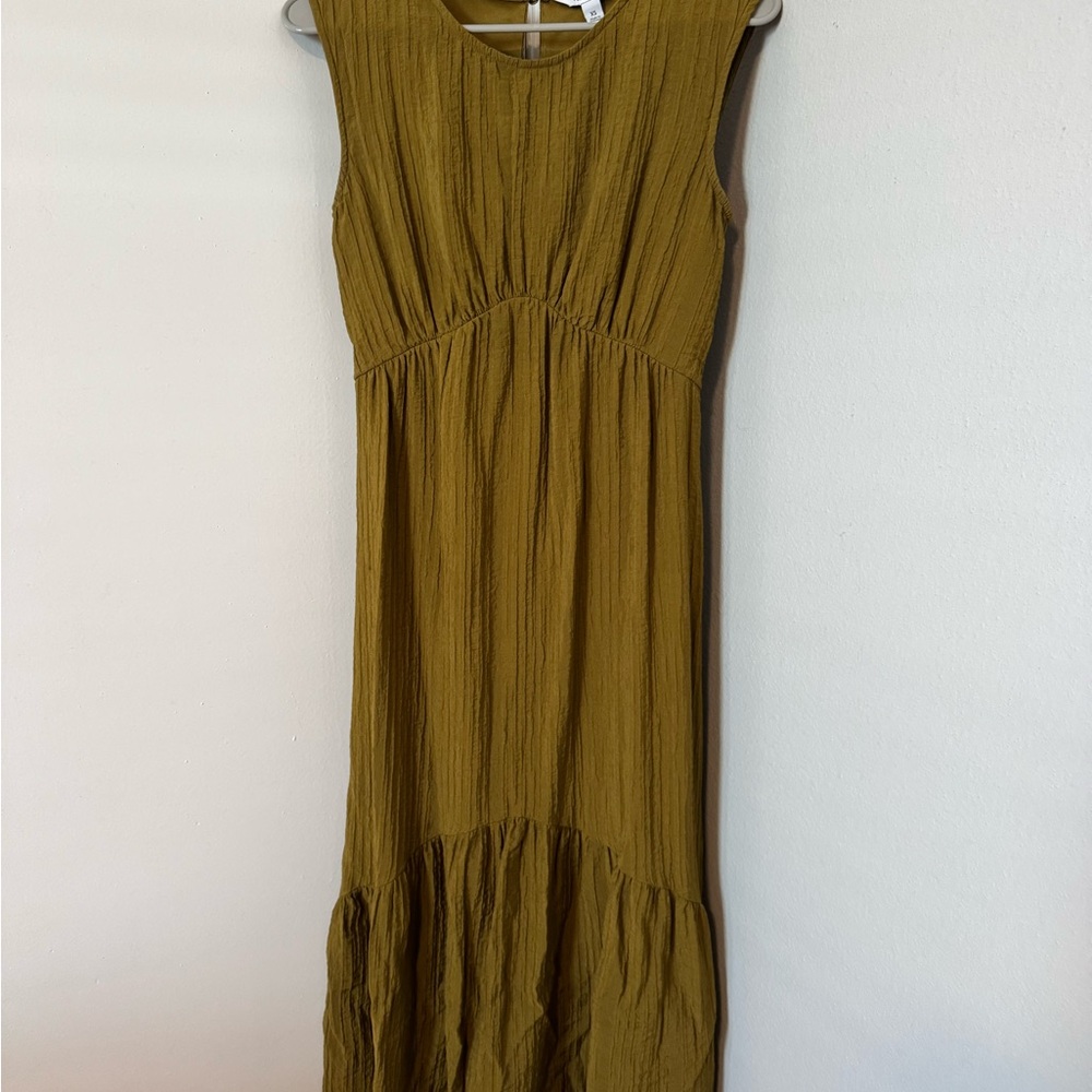 Elegant Olive Green Sleeveless Dress